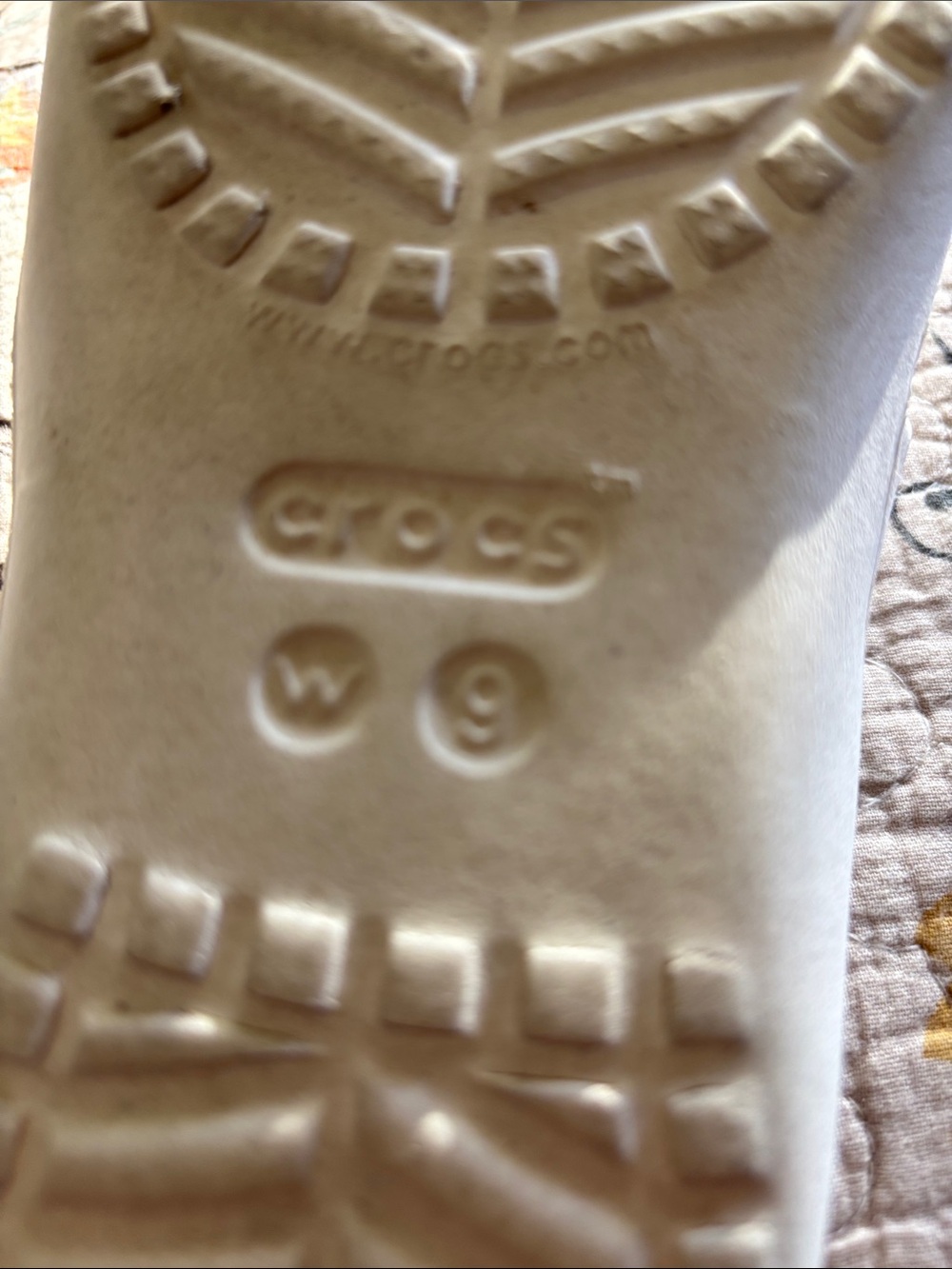Crocs Iconic Comfort Kadee II White Thong Flip Flop Sandals Size 9 - Picture 12 of 13